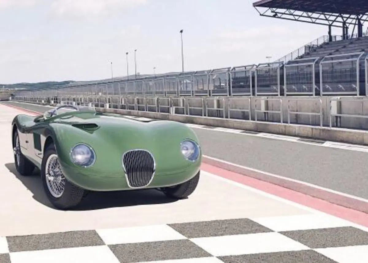 Novità Jaguar, Torna la C-Type: configurabile online e consegnata in un anno (9)