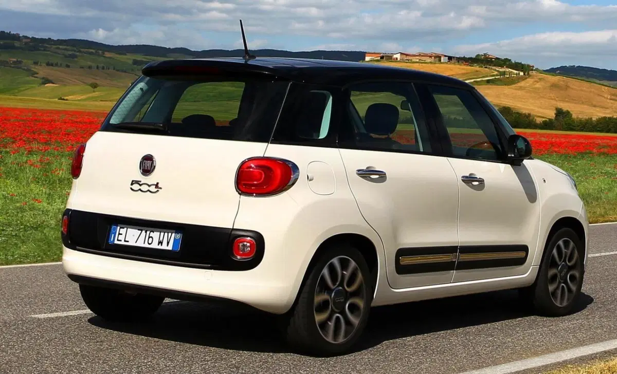 Fiat 500L 1.3 Multijet 95 CV Red (24)