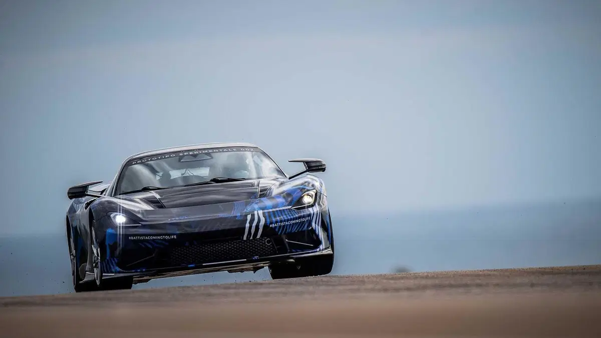 Nick Heidfeld in pista a Nardò con la Pininfarina Battista (5)