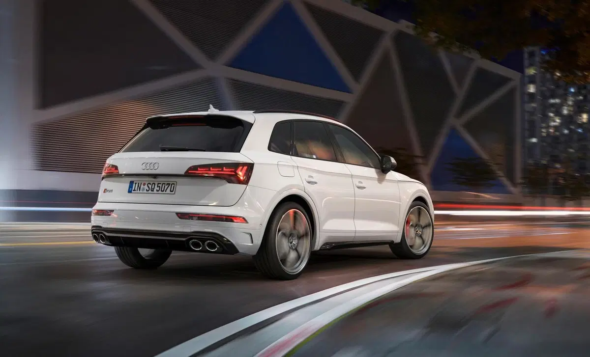Audi SQ5 3.0 TFSI quattro tiptronic (8)