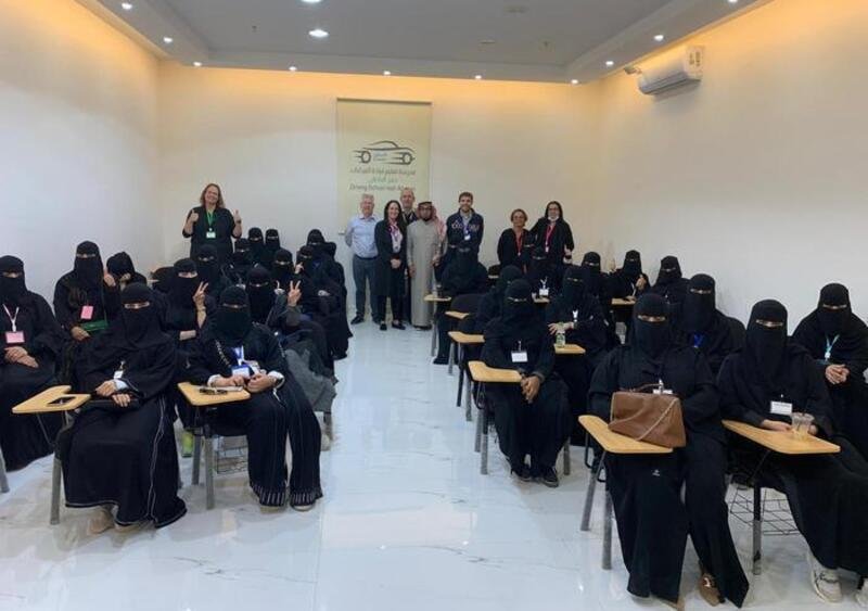 Unasca, al via in Arabia Saudita corsi per istruttrici di guida