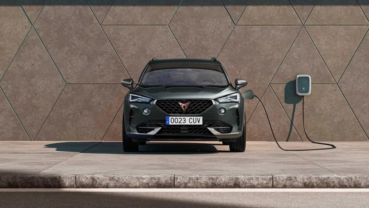 Cupra Formentor, arriva in Italia la versione ibrida plug-in (2)