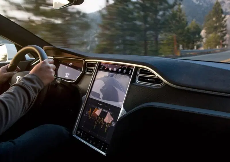 Consumer Reports: Tesla in vetta alla classifica dei "proprietari soddisfatti". Infiniti fanalino di coda