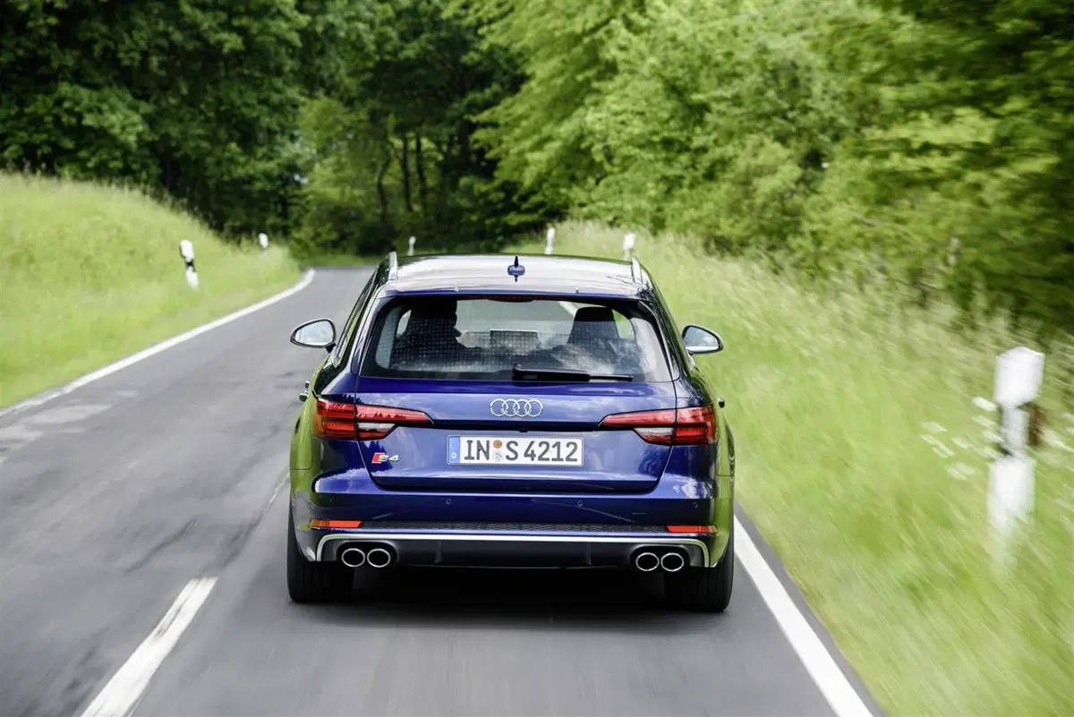 Nuova Audi S4: i prezzi per il mercato italiano (6)