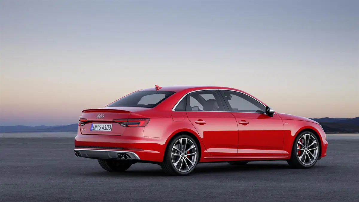 Nuova Audi S4: i prezzi per il mercato italiano (21)