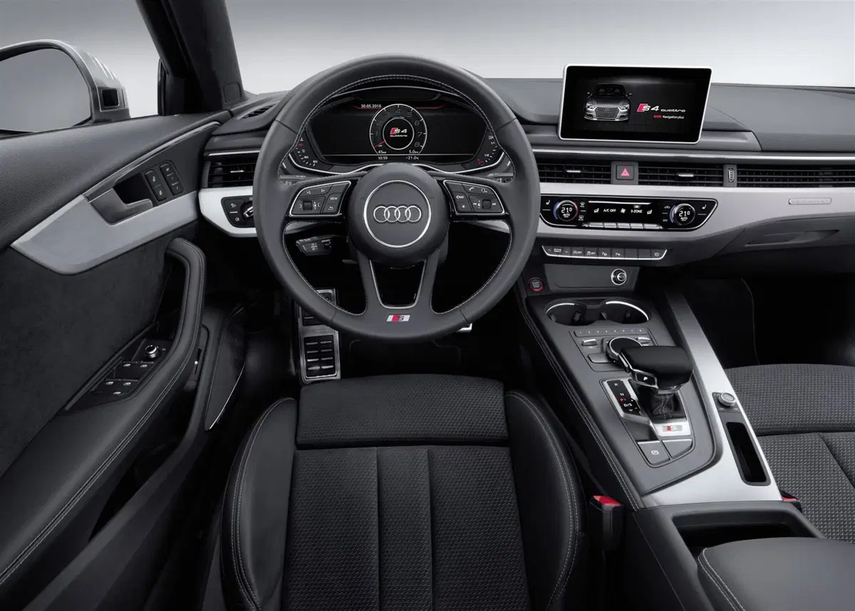 Nuova Audi S4: i prezzi per il mercato italiano (27)