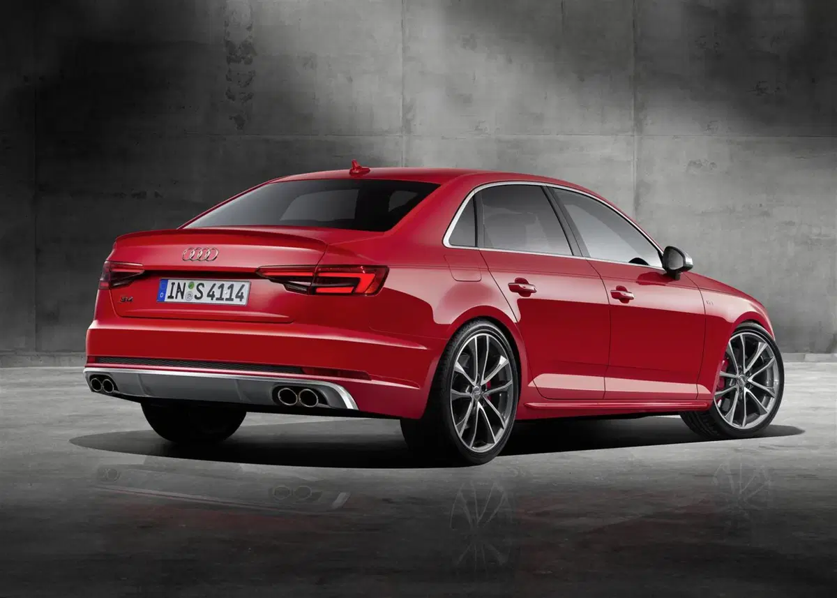 Nuova Audi S4: i prezzi per il mercato italiano (29)