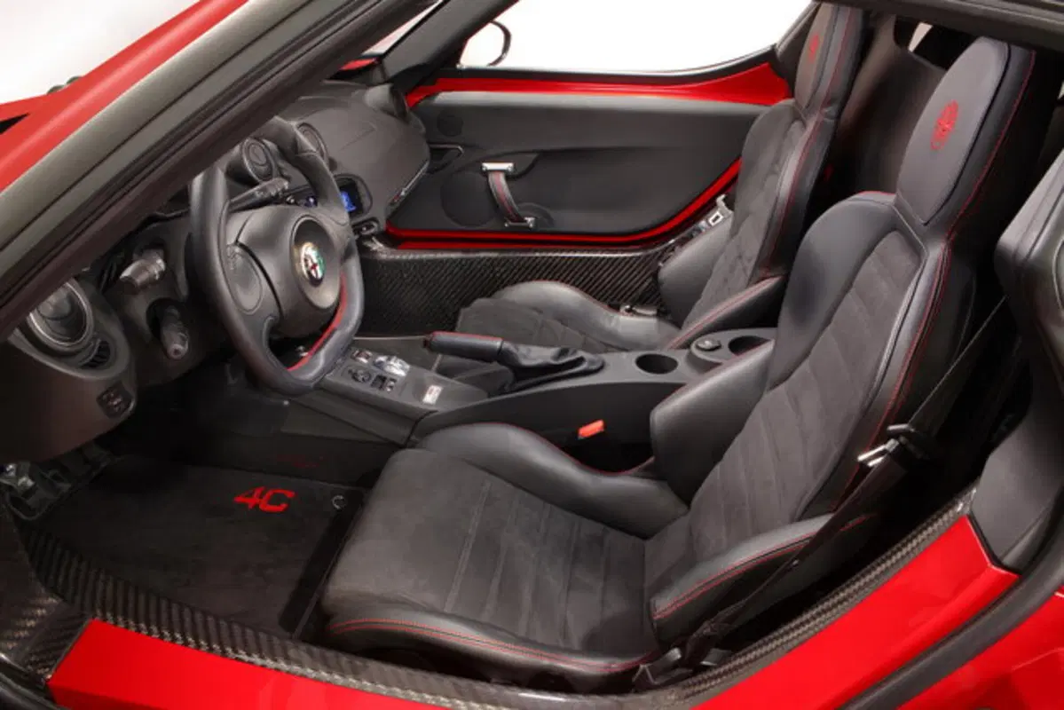 Alfa Romeo 4C Coupé (2013-19) (6)