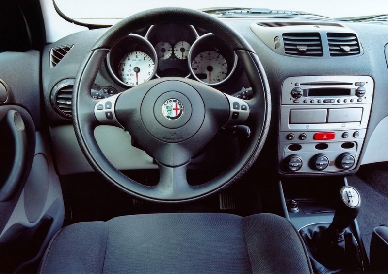 Alfa Romeo 147 (2000-06) (3)