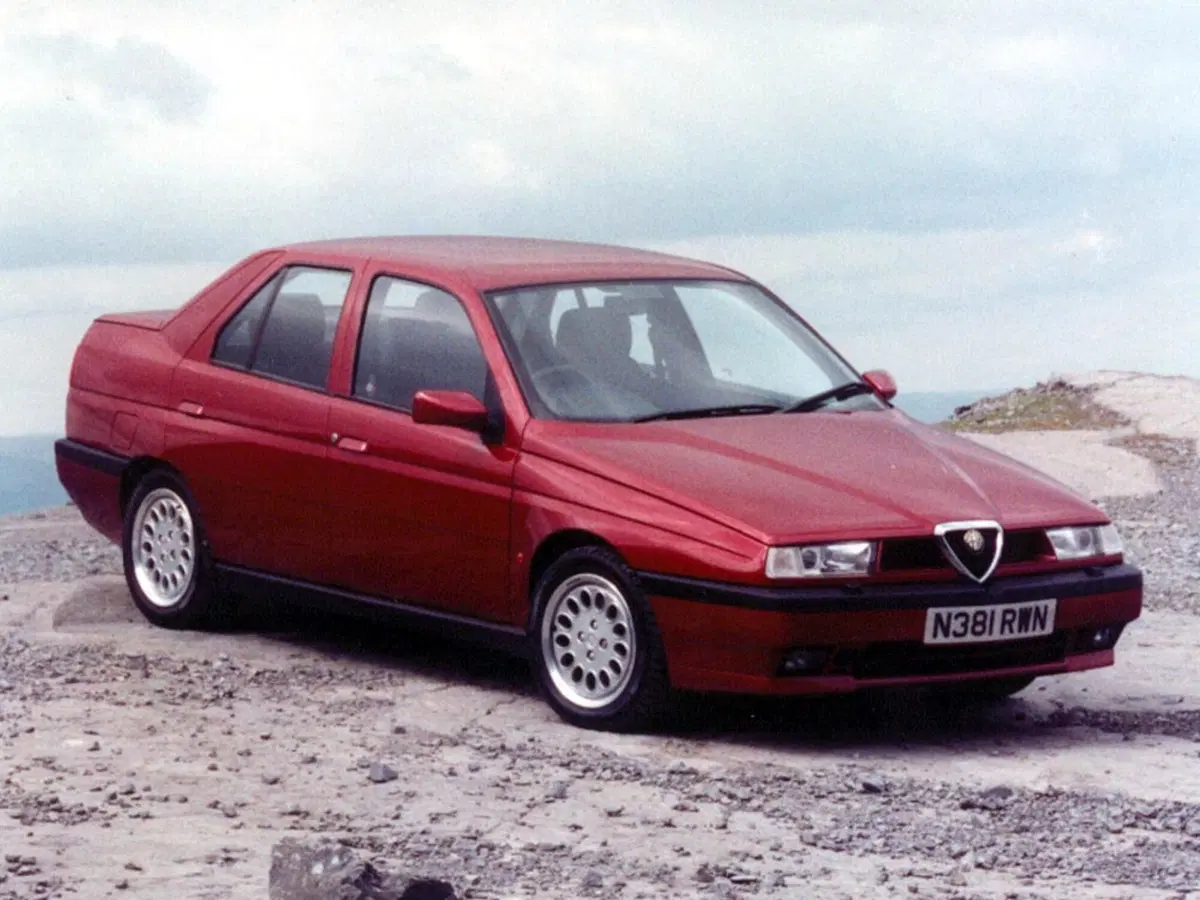 Alfa Romeo 155 (1992-98)