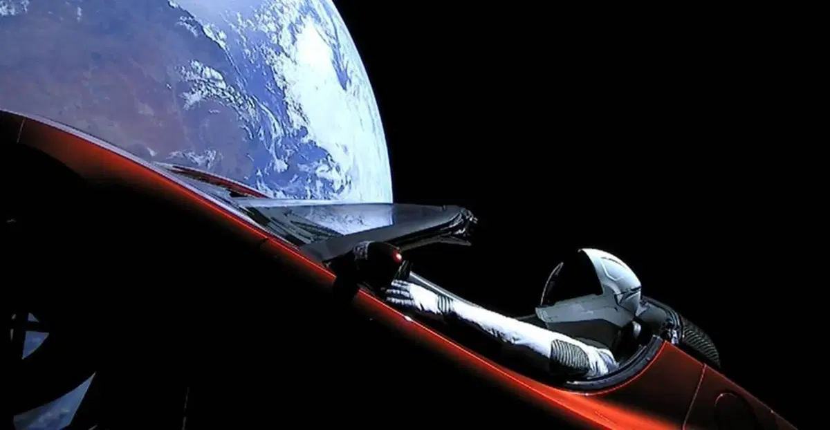La Tesla Roadster S spaziale è in orbita da 3 anni [iper-chilometrata e fuori garanzia] (4)