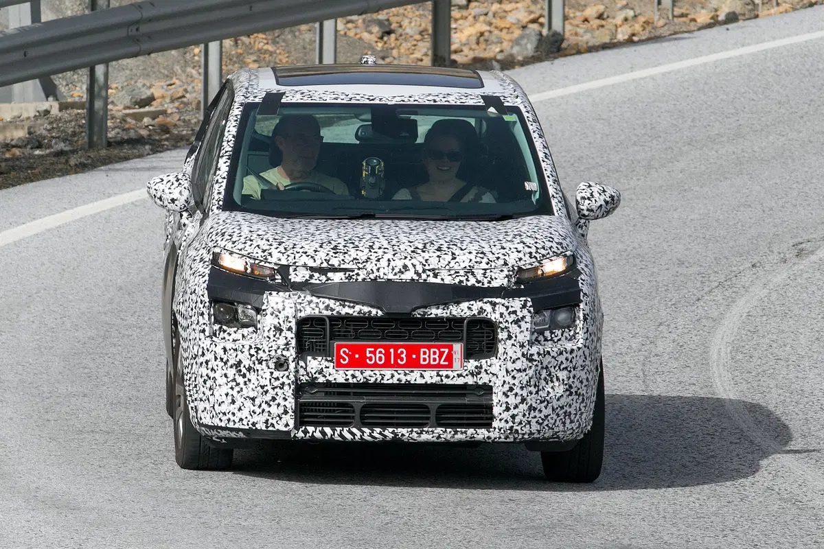Nuova Citroen C3 Picasso: ecco le foto spia
