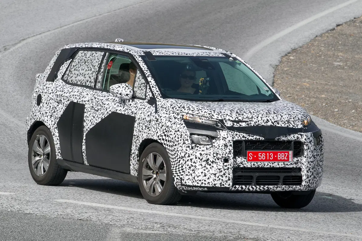 Nuova Citroen C3 Picasso: ecco le foto spia (2)