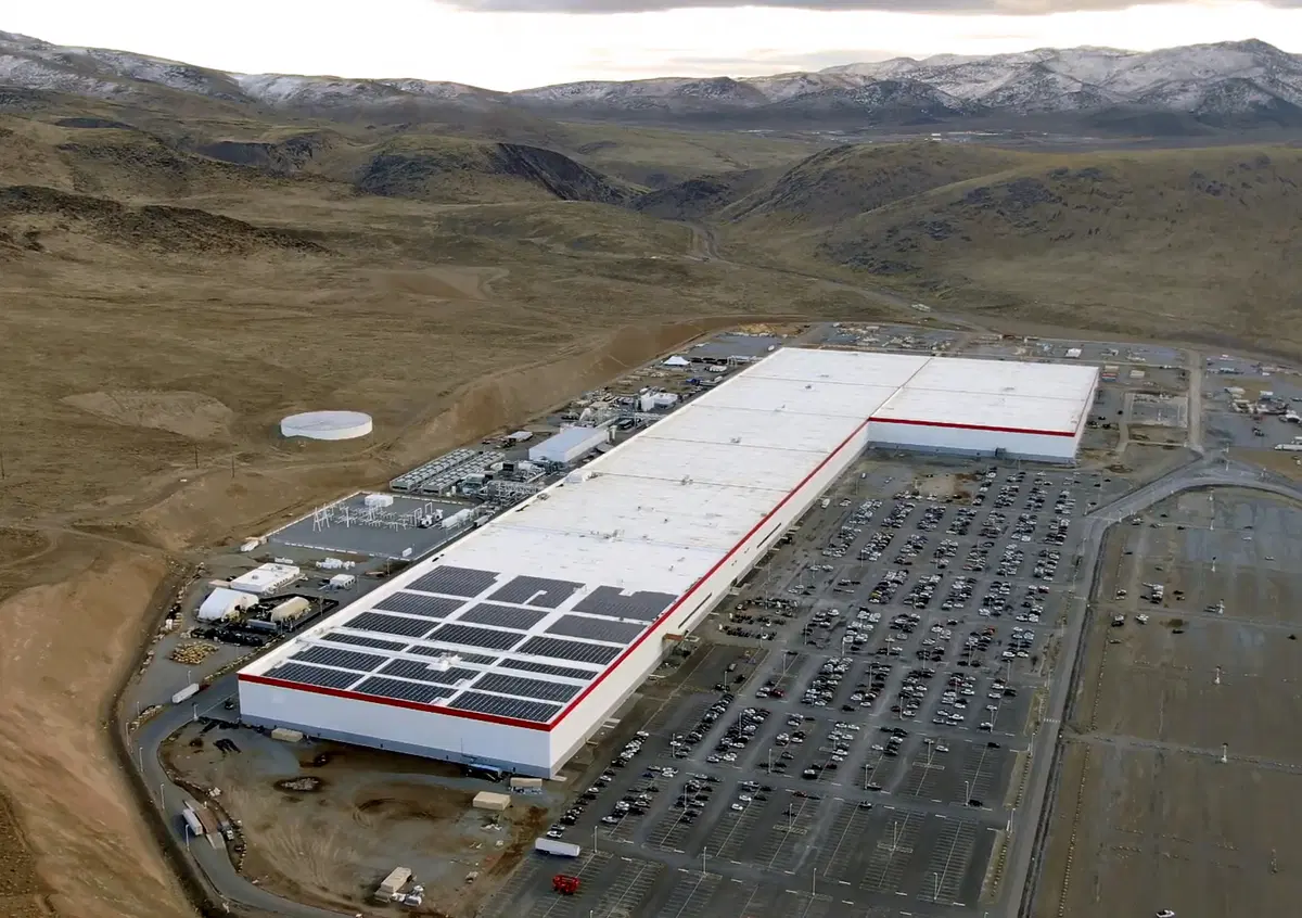 Nel nuovo SUV elettrico di Tesla ci sar&agrave; tanta Italia