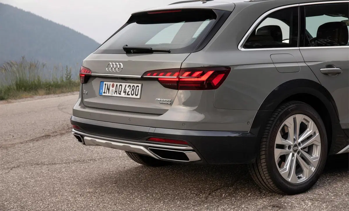 Audi A4 Allroad 40 TDI 190 CV S tronic Business Evolution (23)