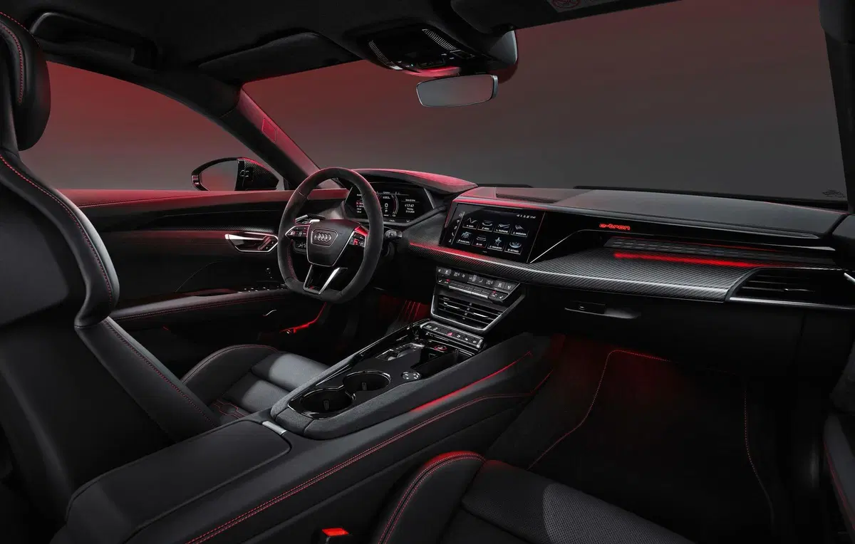 Audi e-tron GT, Il bolide elettrico promuove a pieni voti le batterie al posto dei cilindri [646CV, dinamica Top] (7)