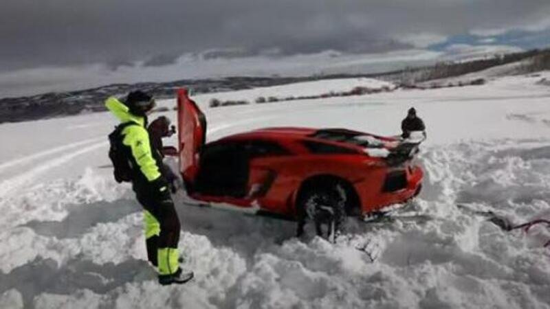 Una Aventador con i cingoli: &egrave; la Lambo delle nevi [VIDEO]