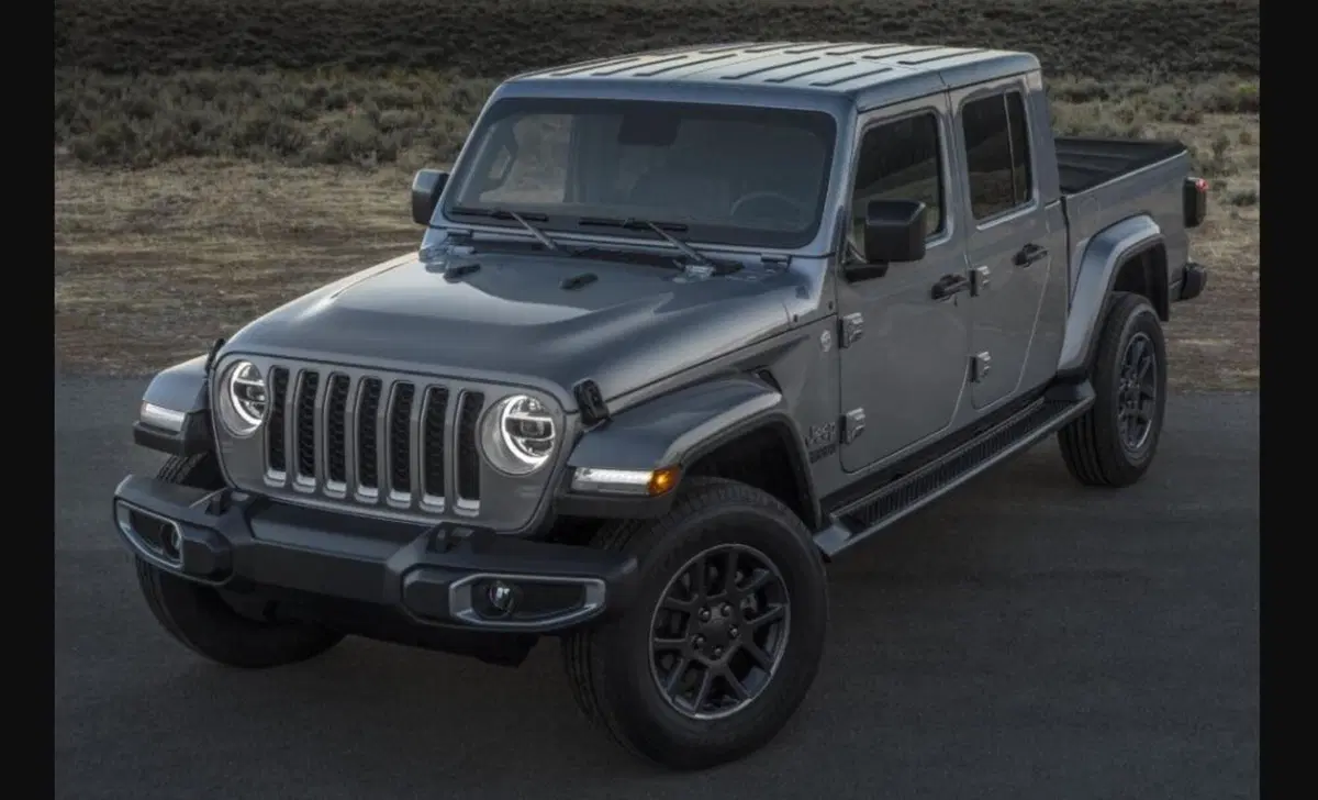 Jeep Gladiator 3.0 Diesel V6 Overland (10)