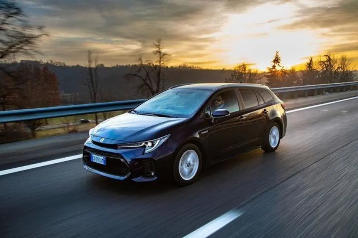 Swace Hybrid: l'auto che mancava a Suzuki [video prova] (7)