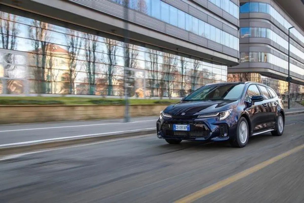Swace Hybrid: l'auto che mancava a Suzuki [video prova] (9)