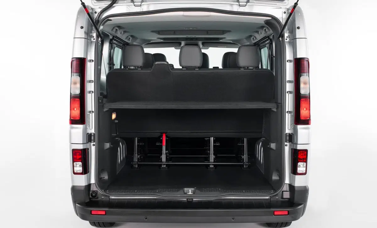 Nissan NV300 (2016-22) (14)
