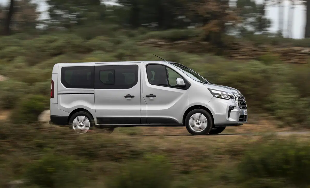 Nissan NV300 (2016-22) (10)