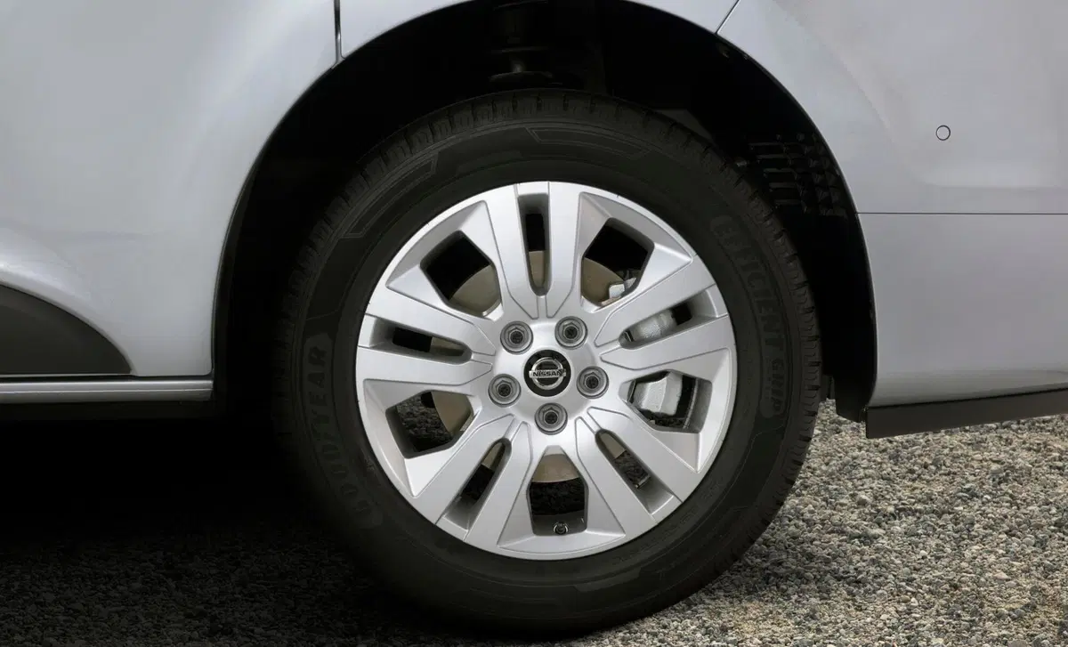 Nissan NV300 (2016-22) (25)
