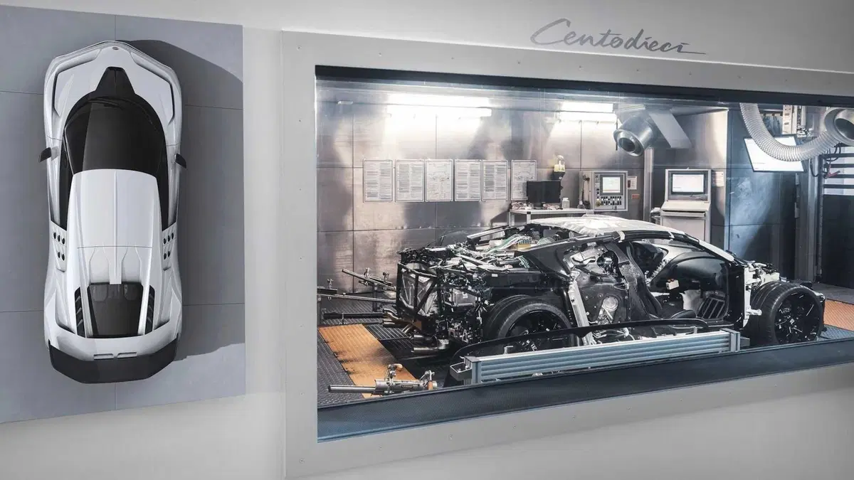 Bugatti Centodieci: ecco il prototipo senza veli (6)