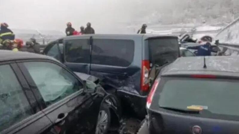 Maxi incidente in autostrada A32: 20 mezzi coinvolti e 2 decessi [Video Torino-Bardonecchia]