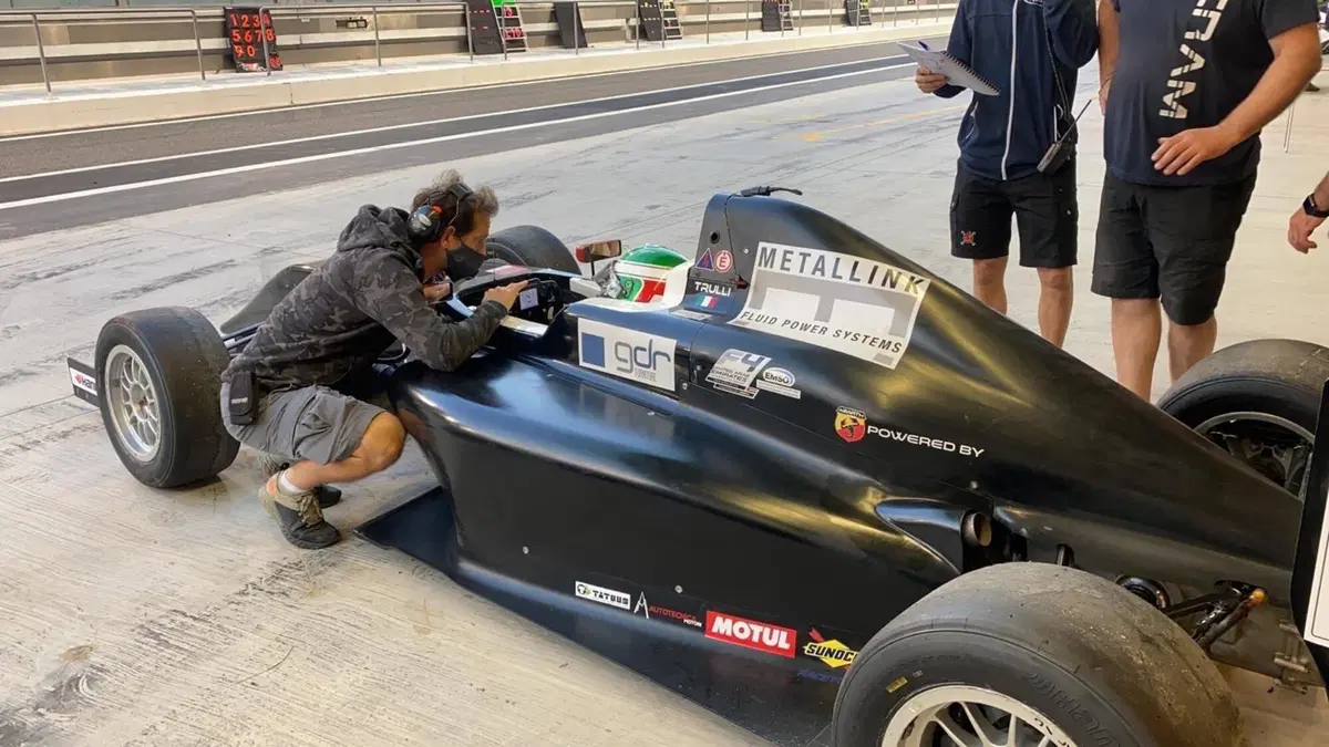 F4 EAU: A Enzo Trulli basta un podio per vincere il titolo assoluto (3)