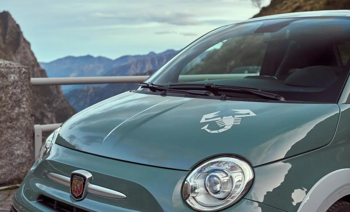Abarth 695 1.4 t-jet Turismo 180cv auto (18)