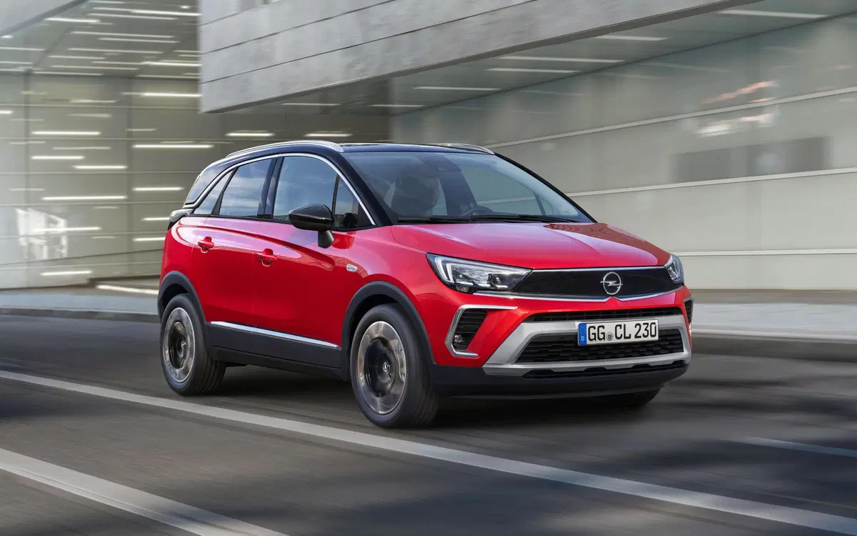 Come “abbagliano” le nuove Opel 2021: prova IntelliLux Led Matrix [video] (8)