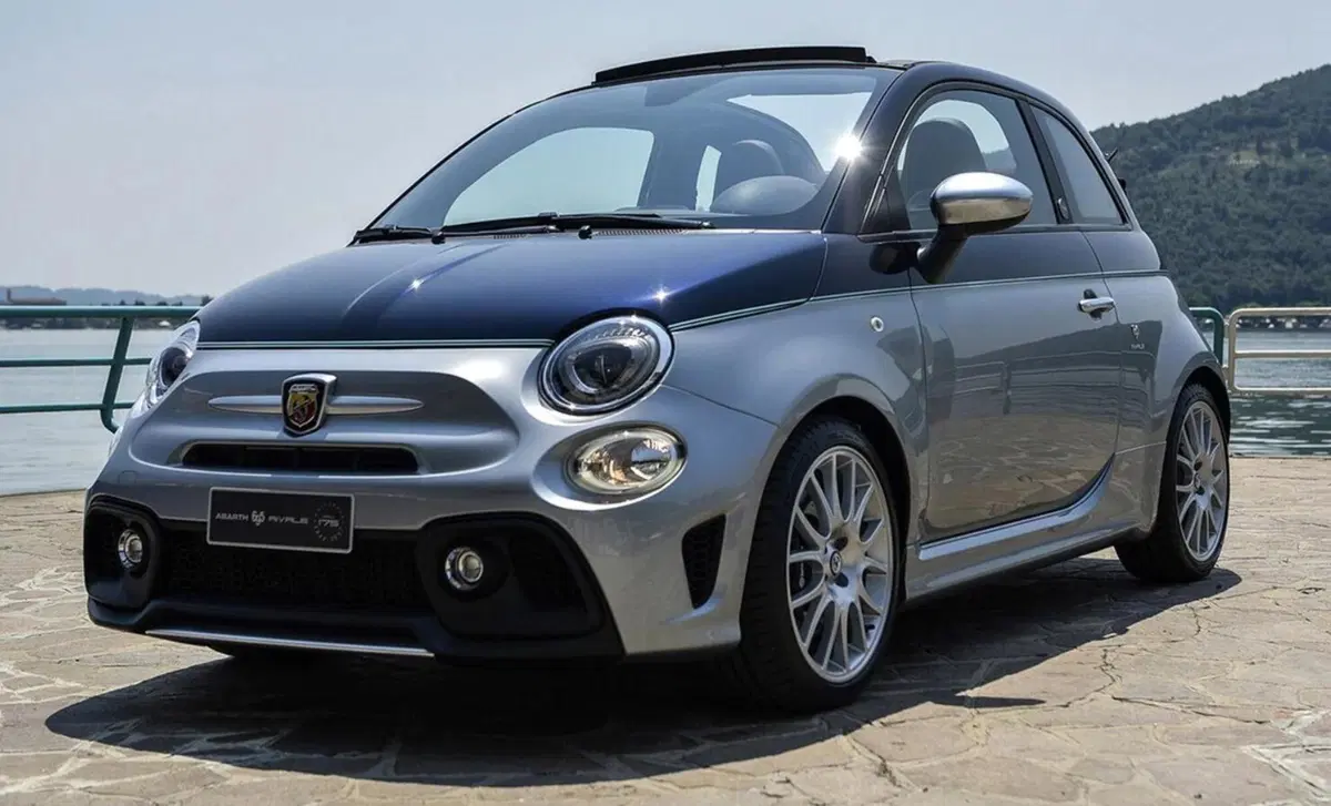 Abarth 695 Cabrio (2017-24) (3)