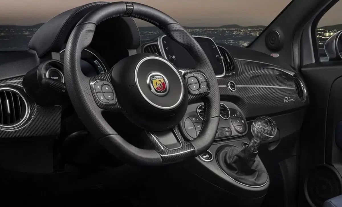 Abarth 695 Cabrio (2017-24) (5)