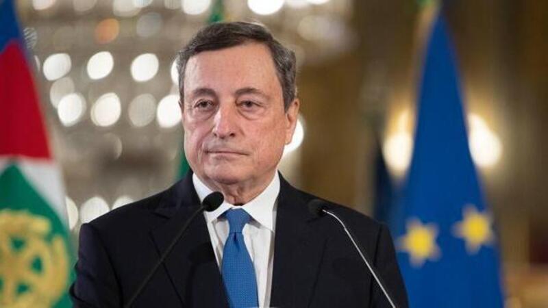 Draghi: &laquo;Spazio a mobilit&agrave; elettrica e fonti rinnovabili&raquo;