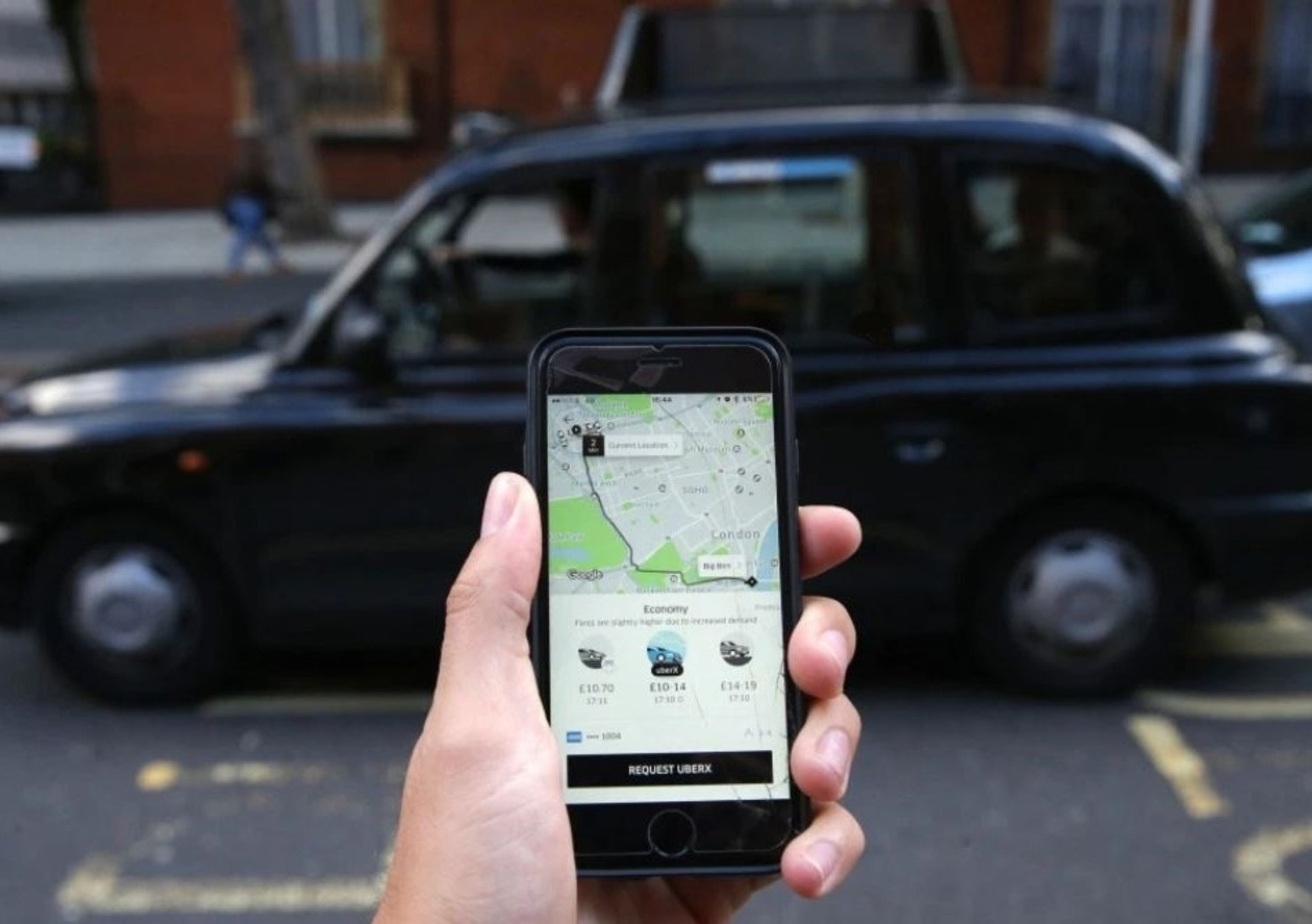 Uber: in GB gli autisti sono lavoratori dipendenti