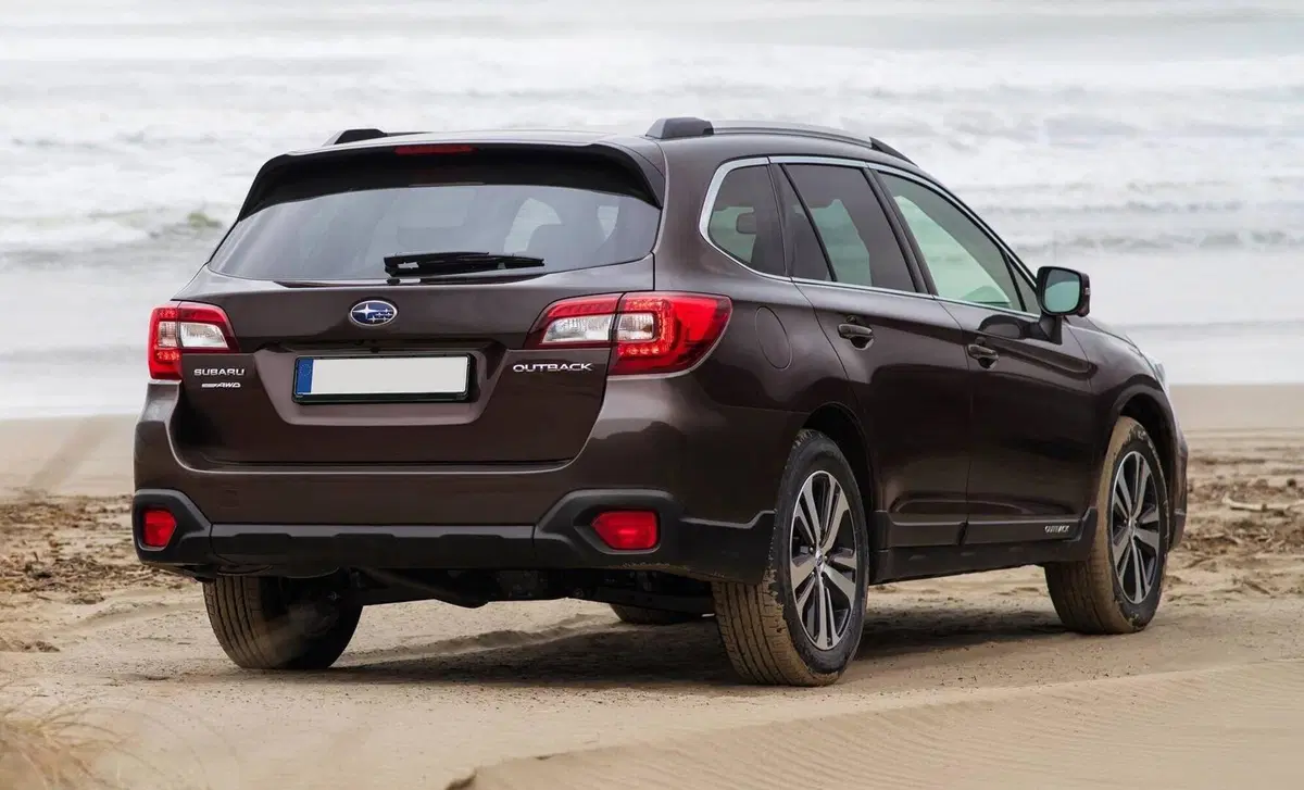 Subaru Outback 2.0d Lineartronic Unlimited (6)