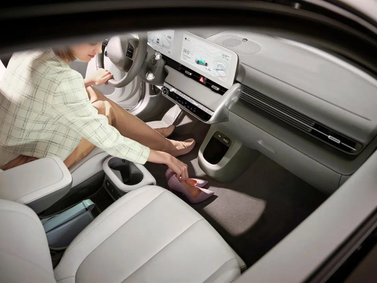 Aperte le vendite Ioniq 5: l’elettrica al top di Hyundai con listino da 44mila euro (15)