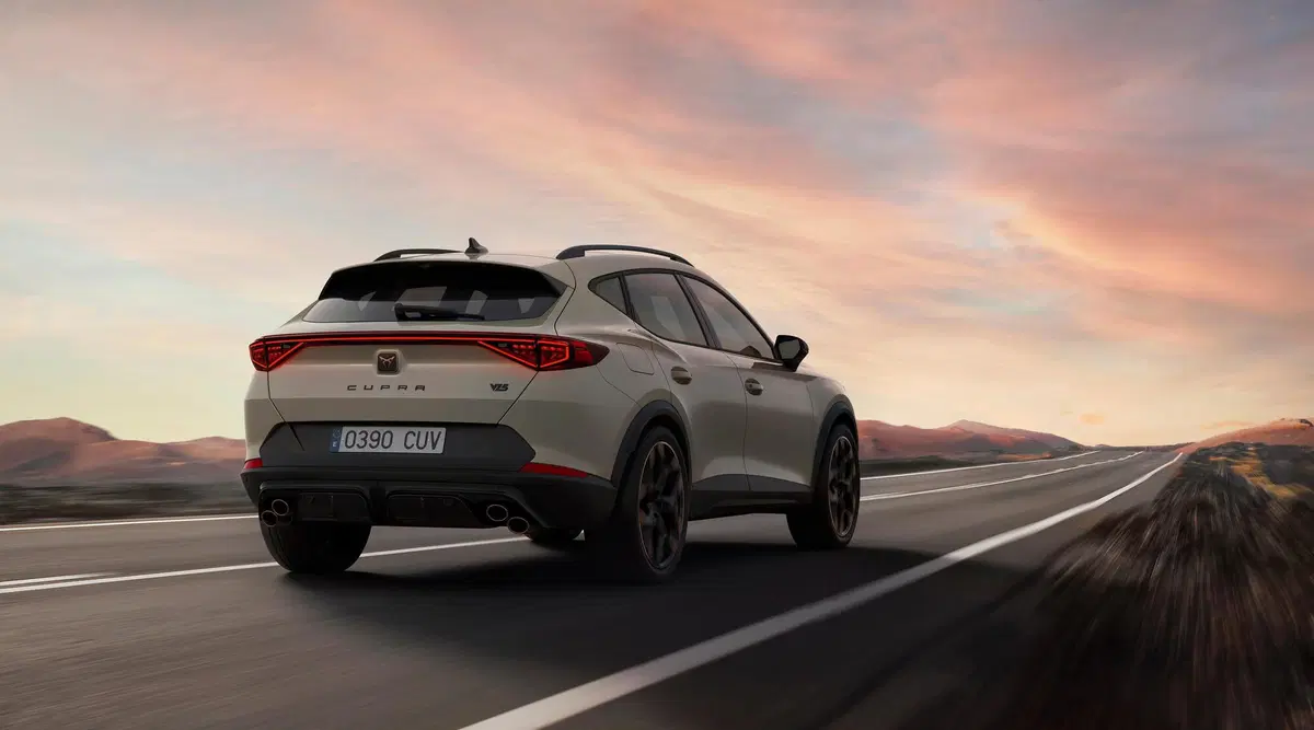 Cupra Formentor VZ5, 390 CV con il cinque cilindri di Audi  (8)