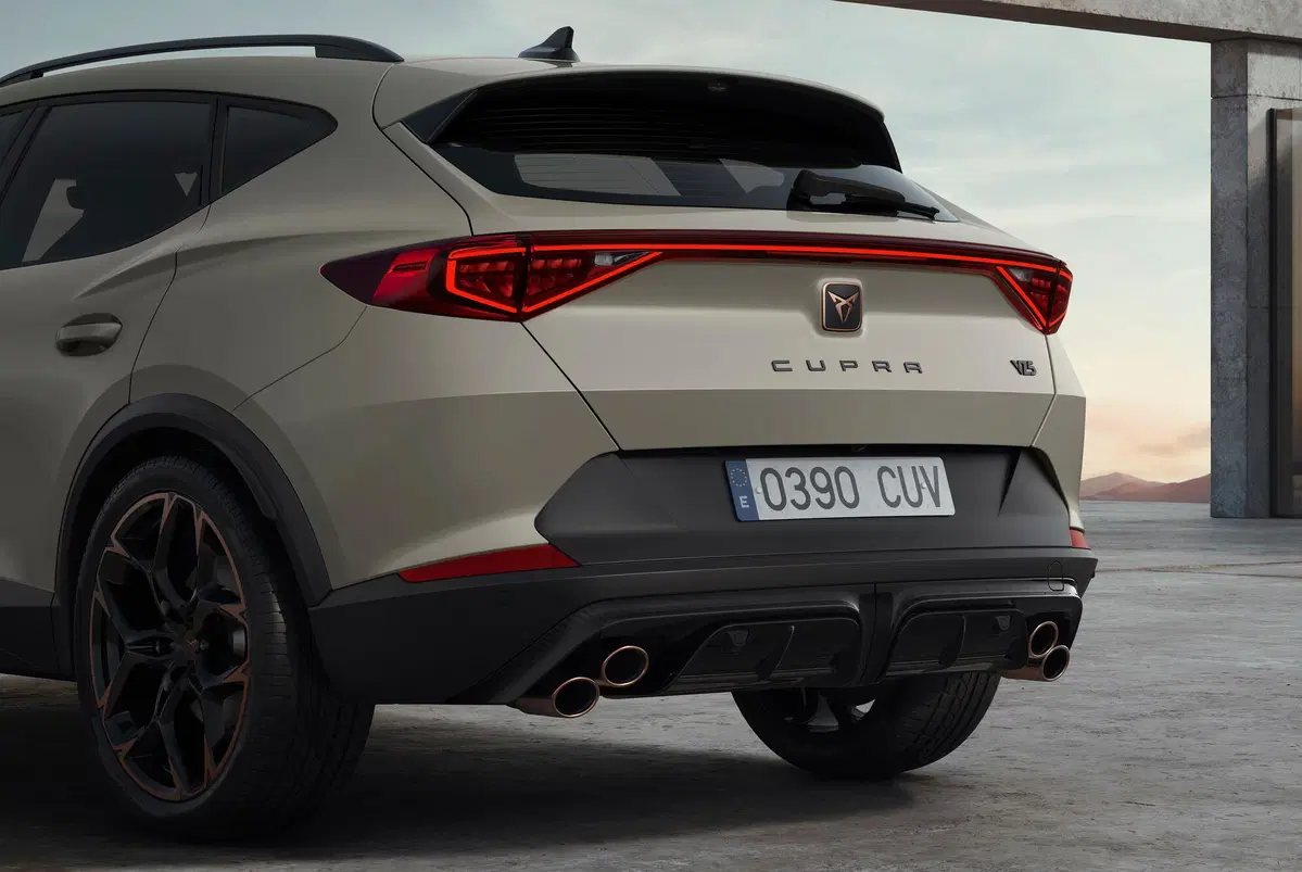 Cupra Formentor VZ5, 390 CV con il cinque cilindri di Audi  (10)