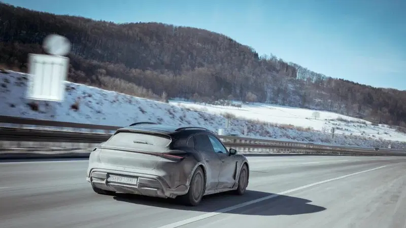 La polivalenza in un'auto elettrica? Per molti &egrave; figlia della pandemia, bella e targata S [Porsche CT]