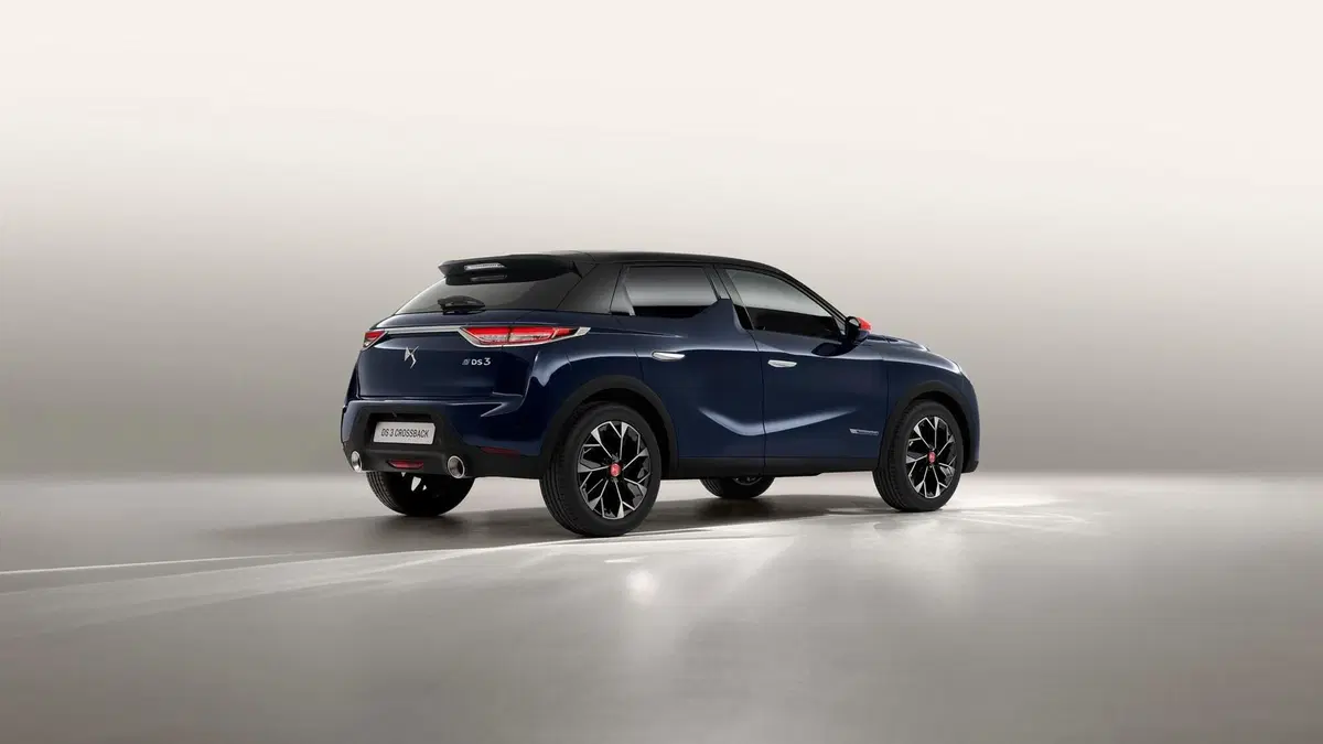 DS 3 Crossback, Ancor più ricercata: Inès de La Fressange [borsetta parigina inclusa] (3)