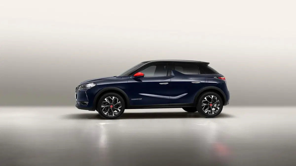 DS 3 Crossback, Ancor più ricercata: Inès de La Fressange [borsetta parigina inclusa] (18)
