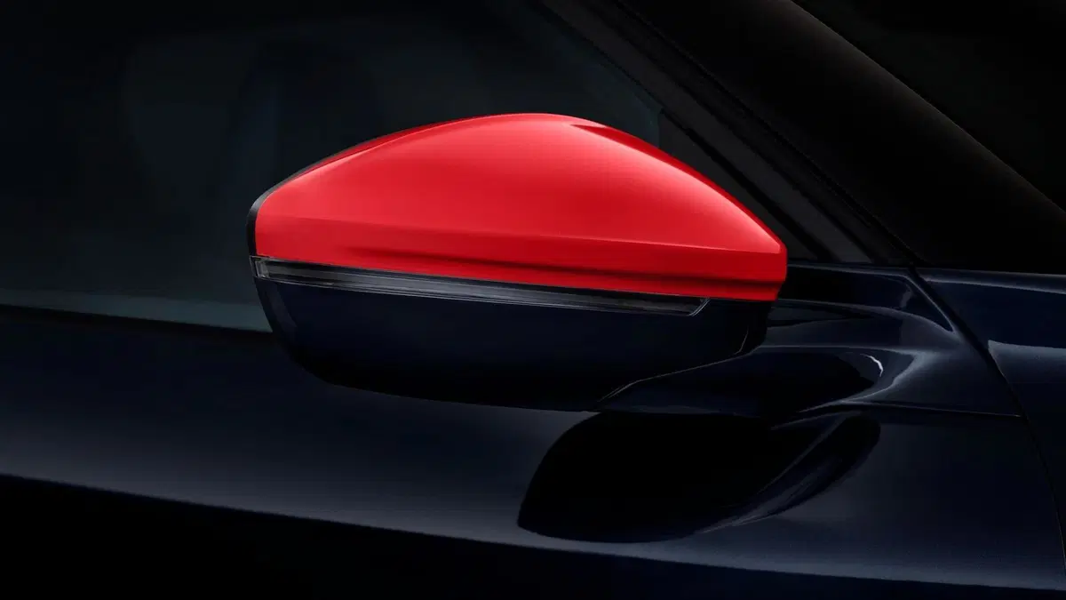 DS 3 Crossback, Ancor più ricercata: Inès de La Fressange [borsetta parigina inclusa] (20)