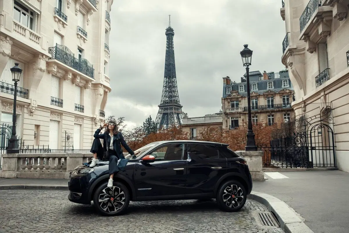 DS 3 Crossback, Ancor più ricercata: Inès de La Fressange [borsetta parigina inclusa] (32)