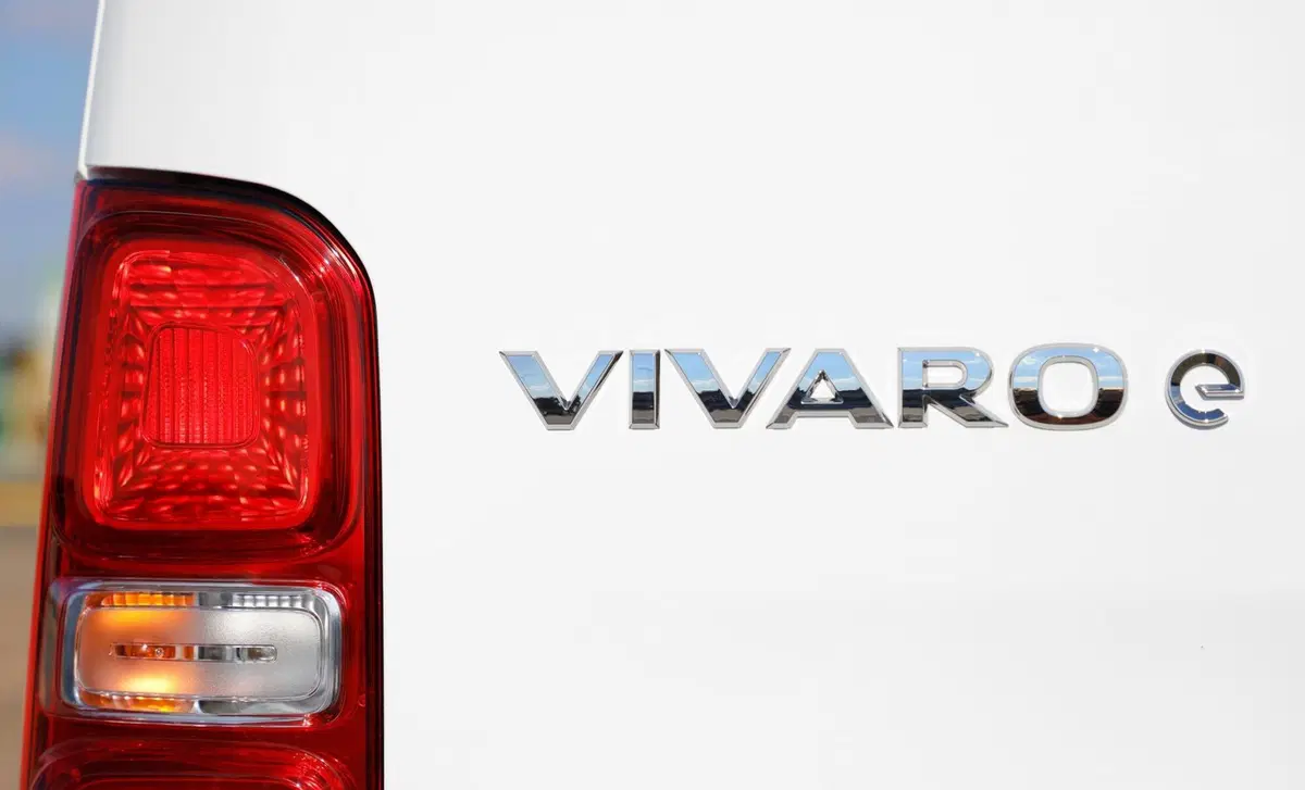 Opel Vivaro-e Life (2020-->>) (19)