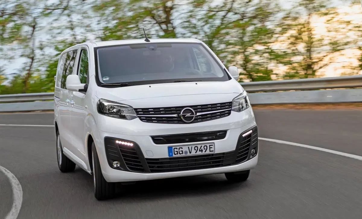 Opel Vivaro-e Life (2020-->>) (3)