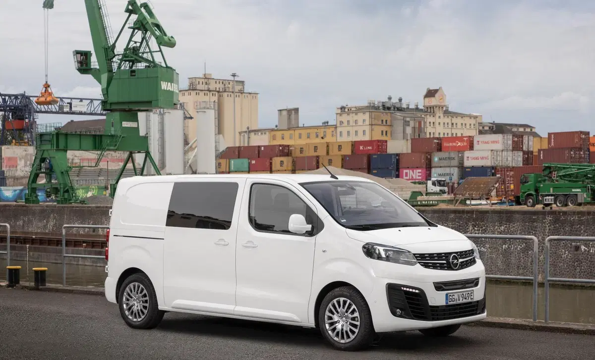 Opel Vivaro-e Life (2020-->>) (2)