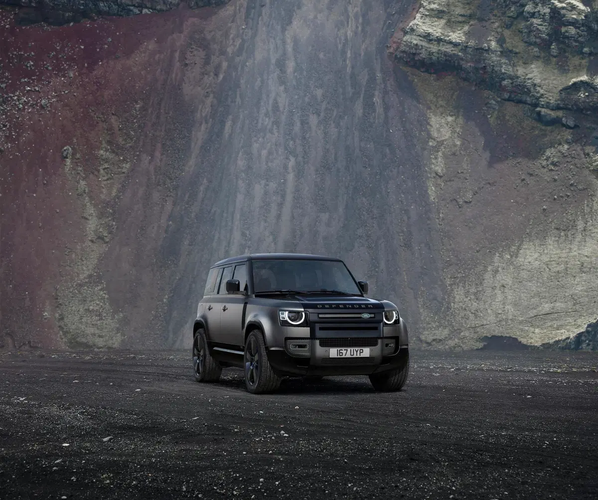 Nuova Land Rover Defender, con il V8 è la più potente di sempre (25)