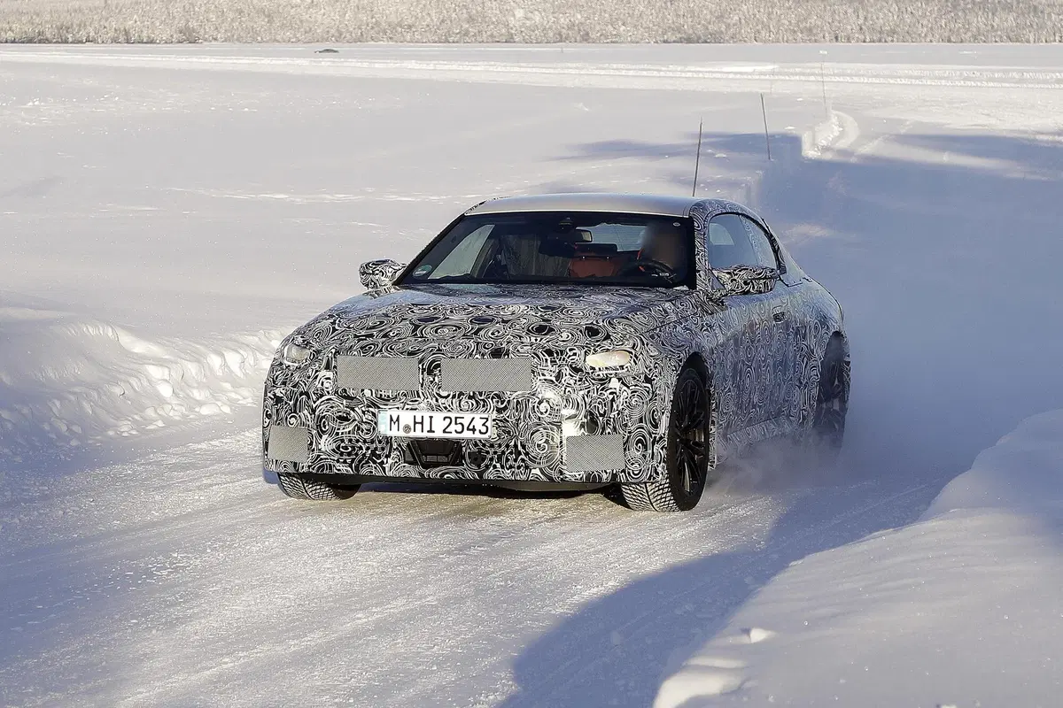 Nuova BMW M2, le foto spia (3)